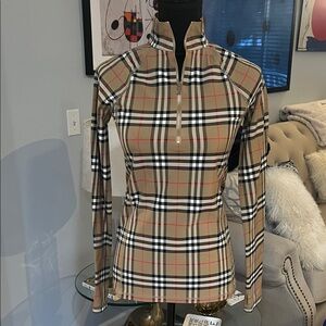 Burberry vintage check quarter zip long sleeve top| Size: S